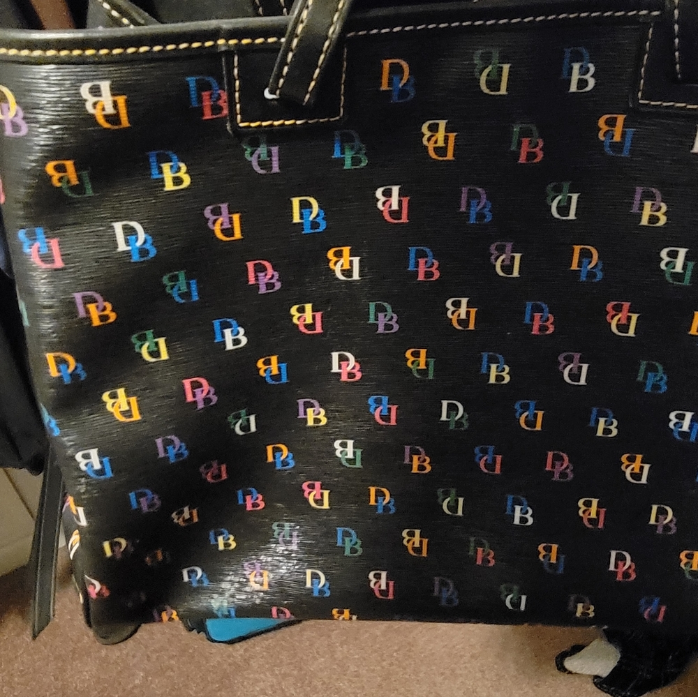 Dooney & Bourke Purse & coin wallet